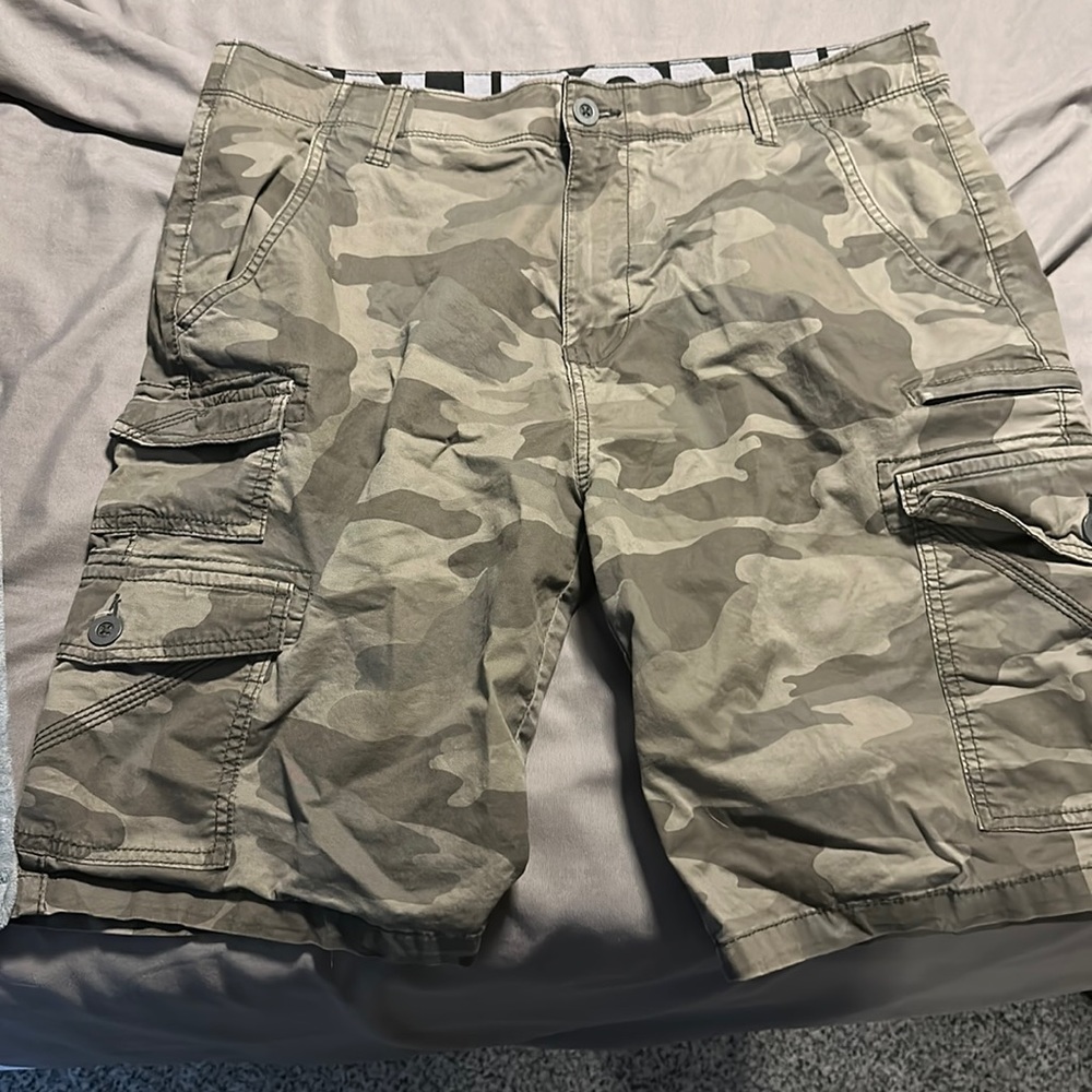 Mens camo cargo shorts